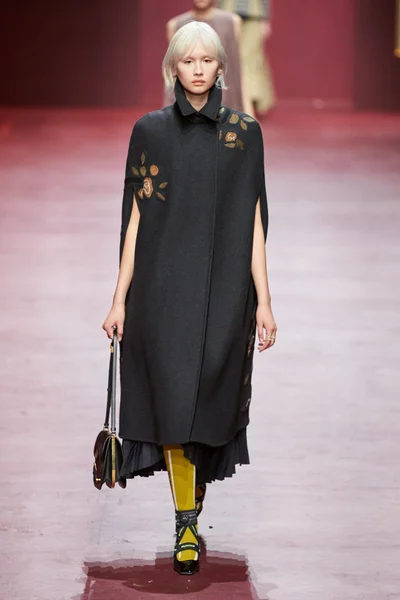 Look 36